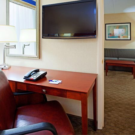 Holiday Inn Express Ramsey Mahwah By Ihg Екстериор снимка