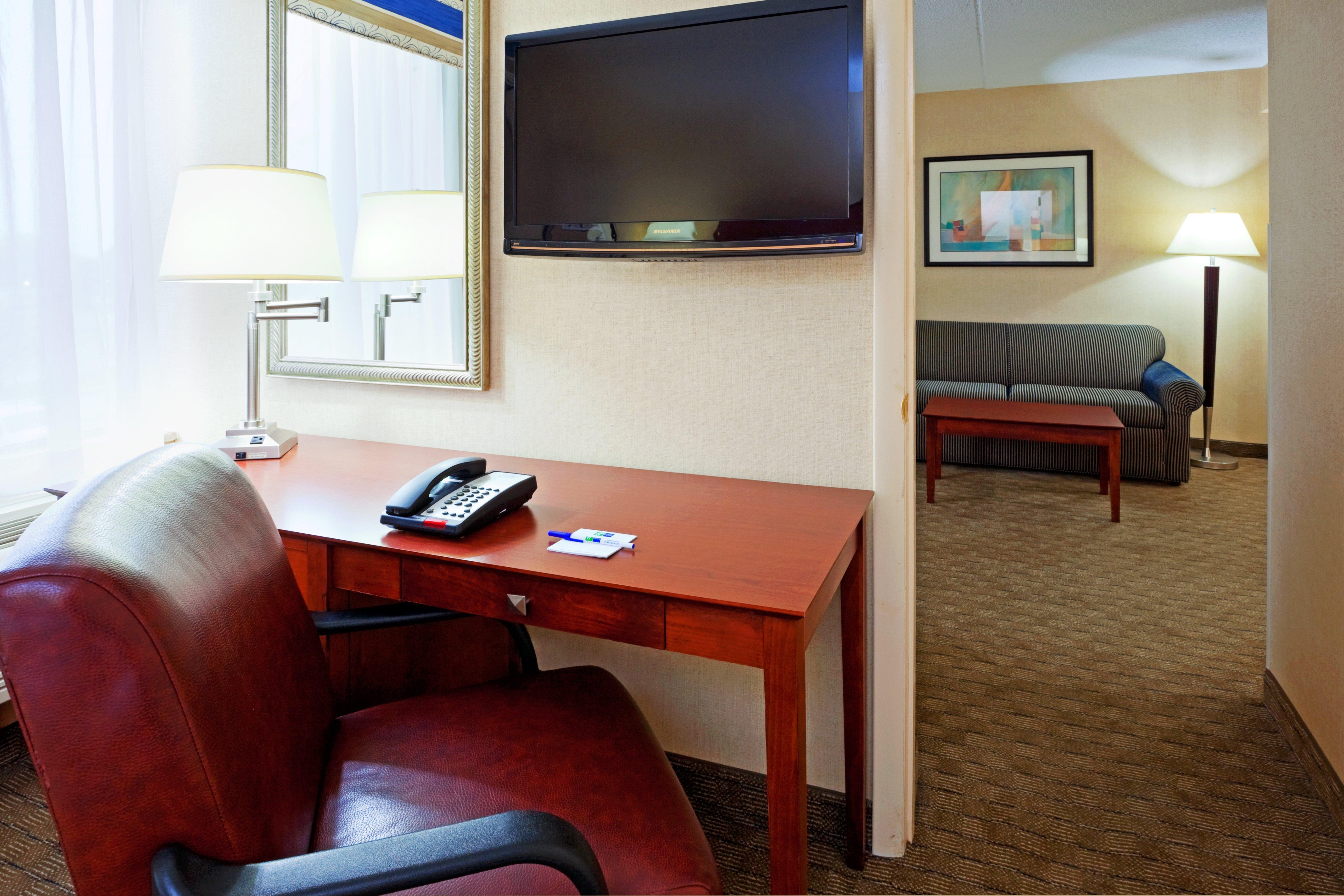 Holiday Inn Express Ramsey Mahwah By Ihg Екстериор снимка