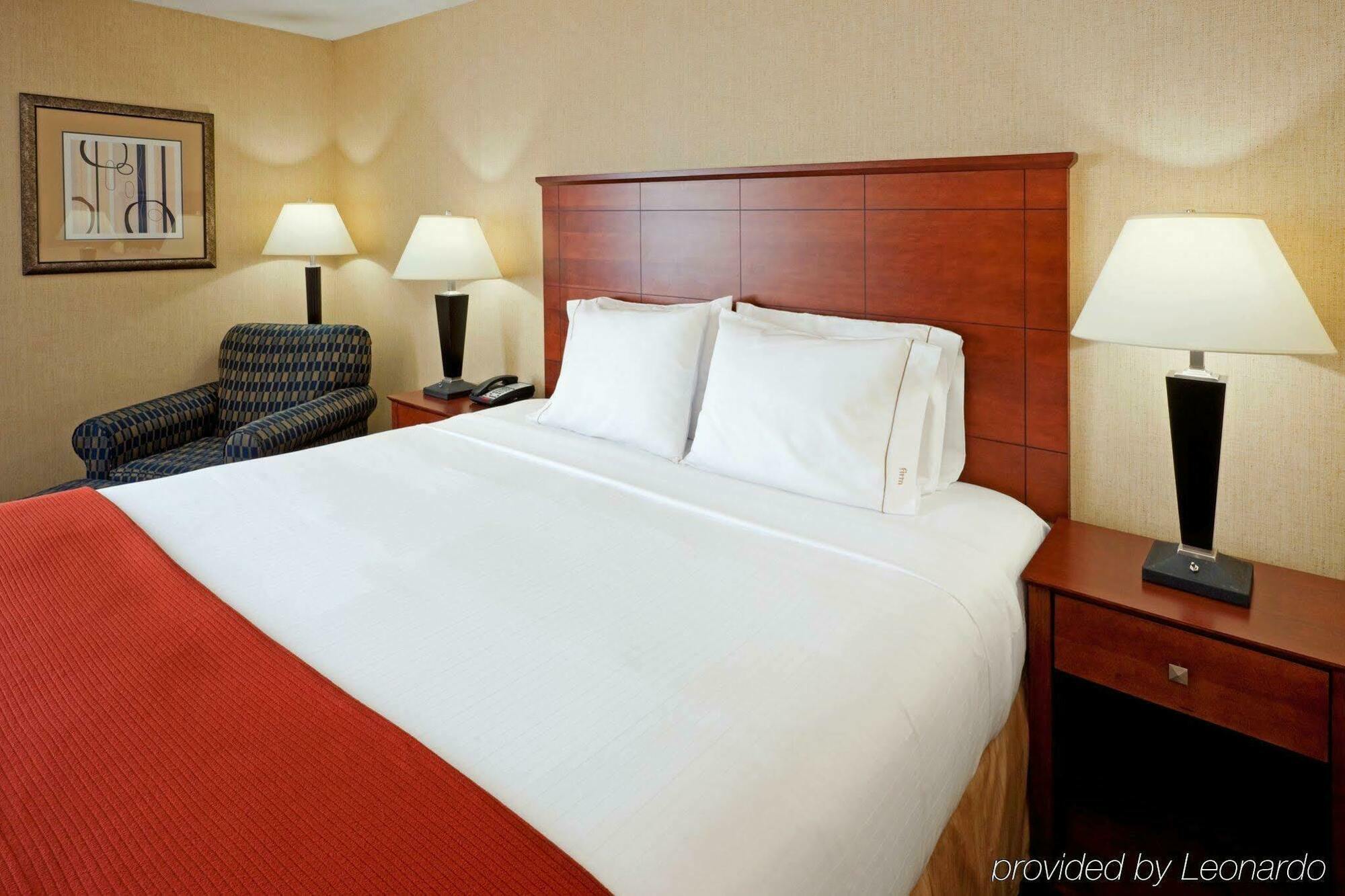 Holiday Inn Express Ramsey Mahwah By Ihg Екстериор снимка